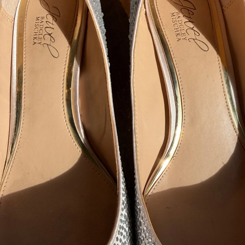 Badgley Mischka Frenchie Pointed Toe Kitten Heel - Picture 14 of 14